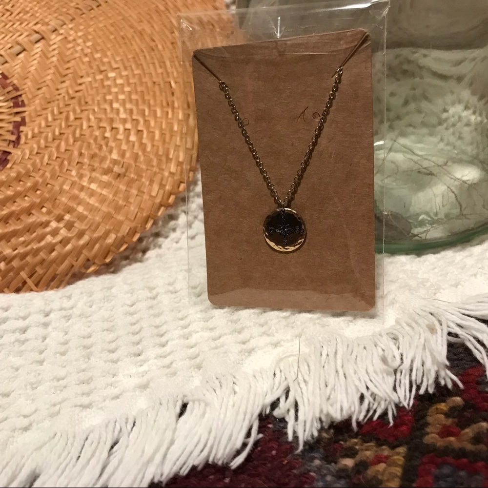 Compass necklace - Picture 3 of 4